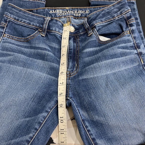 AEO Hi-Rise Jegging Crop Super Stretch Distressed Design Denim Jeans, Size 4 - Picture 11 of 16